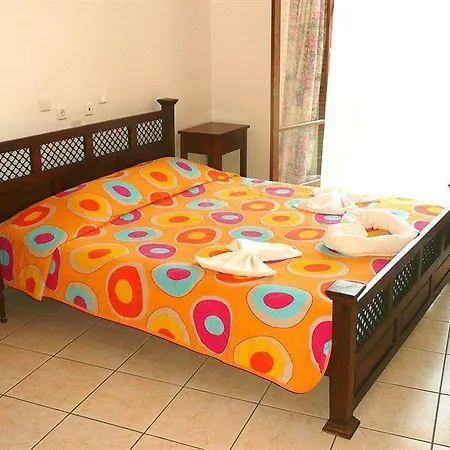 Aparthotel Des Roses Hotel Platanias (Thessaly)