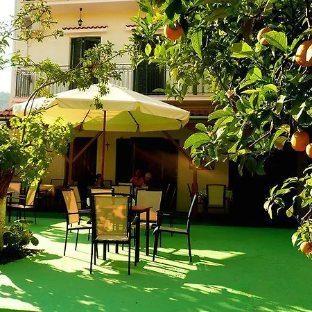 Aparthotel Des Roses Hotel